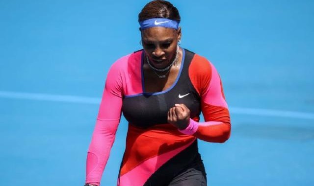 开云网页版-小威三盘苦战力克萨巴伦卡 争冠路上感谢姐姐陪伴