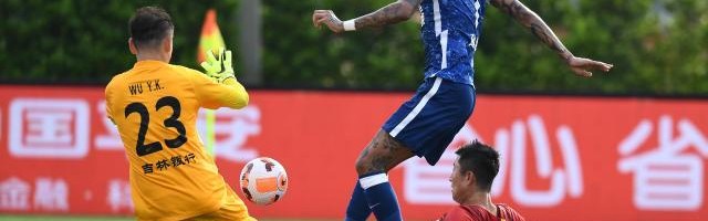 开云入口-【中超】埃里克卡兰加均错失良机 亚泰0比0河南