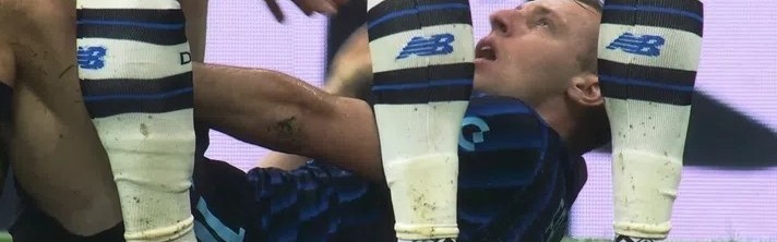 开云服务-转播方：弗拉泰西用母亲发誓说被斯卡尔维尼踢到，后者却说没踢他