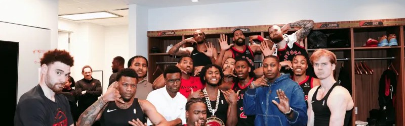 开云网页版-双杀勇士！猛龙官方赛后晒出全队合影：我们这帮兄弟