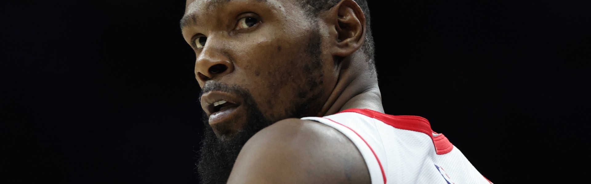 开云入口-背靠背40分钟！杜兰特19中11砍32分正负值+18 三分历史第11里程碑