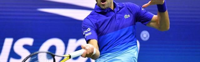 开云服务-德约再给小朋友“上课” 年度全满贯考验才刚刚开始